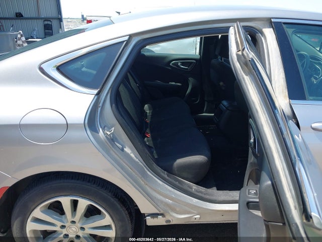 45203642 :رقم المزاد ، 1C3CCCAG4FN758800 vin ، 2015 Chrysler 200 Limited مزاد بيع