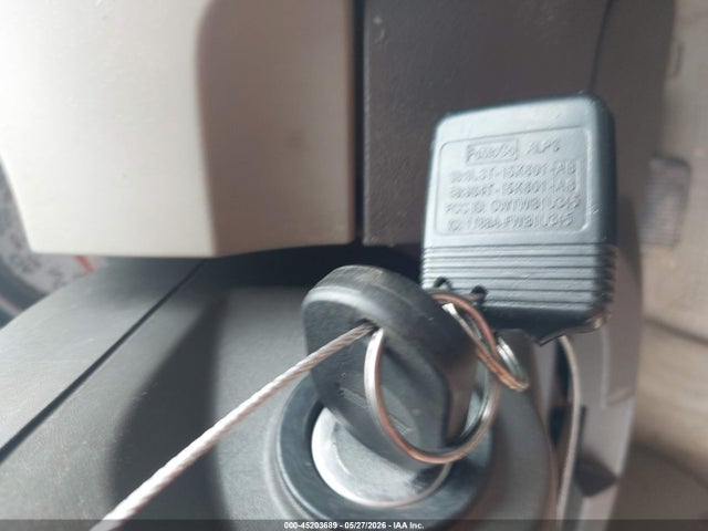 45203689 :رقم المزاد ، 1FAHP35N58W269128 vin ، 2008 Ford Focus Se مزاد بيع