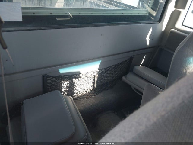Auction sale of the 2000 Mazda B3000 Se/tl, vin: 4F4YR16V9YTM15725, lot number: 45203780