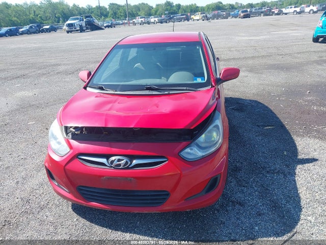 2013 Hyundai Accent Gs მანქანა იყიდება აუქციონზე, vin: KMHCT5AE9DU081764, აუქციონის ნომერი: 45203791