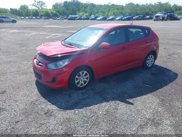 2013 Hyundai Accent Gs მანქანა იყიდება აუქციონზე, vin: KMHCT5AE9DU081764, აუქციონის ნომერი: 45203791
