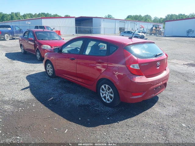 2013 Hyundai Accent Gs მანქანა იყიდება აუქციონზე, vin: KMHCT5AE9DU081764, აუქციონის ნომერი: 45203791