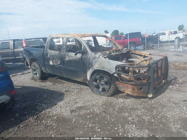2019 Ram 1500 Big Horn/lone Star  4x4 5'7 Box მანქანა იყიდება აუქციონზე, vin: 1C6RRFFG4KN888463, აუქციონის ნომერი: 45203798