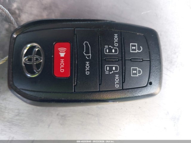 2026 Toyota Sienna Xle მანქანა იყიდება აუქციონზე, vin: 5TDYSKFC4TS235724, აუქციონის ნომერი: 45203840