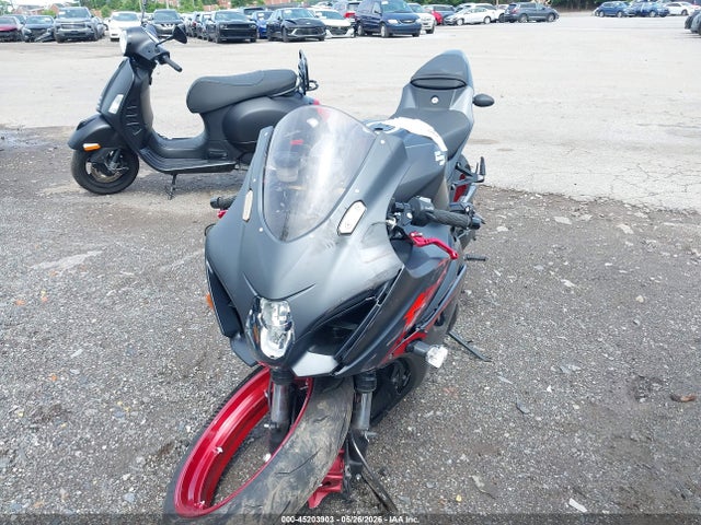 2017 Suzuki Gsx-r1000 მანქანა იყიდება აუქციონზე, vin: JS1DM11B9H2100393, აუქციონის ნომერი: 45203903