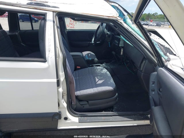 Auction sale of the 2000 Jeep Cherokee Sport, vin: 1J4FF48S0YL142584, lot number: 45203928