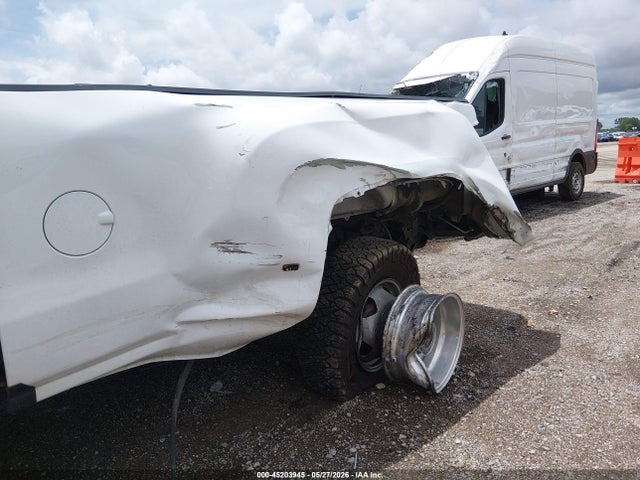 45203945 :رقم المزاد ، 1GT42YEY5HF215634 vin ، 2017 Gmc Sierra 3500hd Denali مزاد بيع