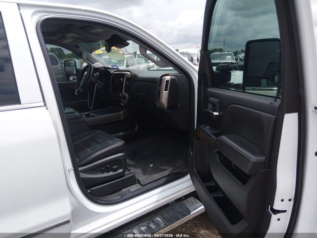 45203945 :رقم المزاد ، 1GT42YEY5HF215634 vin ، 2017 Gmc Sierra 3500hd Denali مزاد بيع