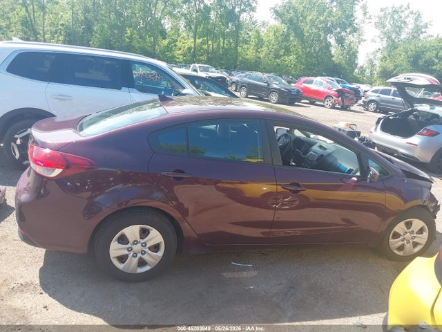 Продажа на аукционе авто 2017 Kia Forte Lx, vin: 3KPFK4A71HE015424, номер лота: 45203948
