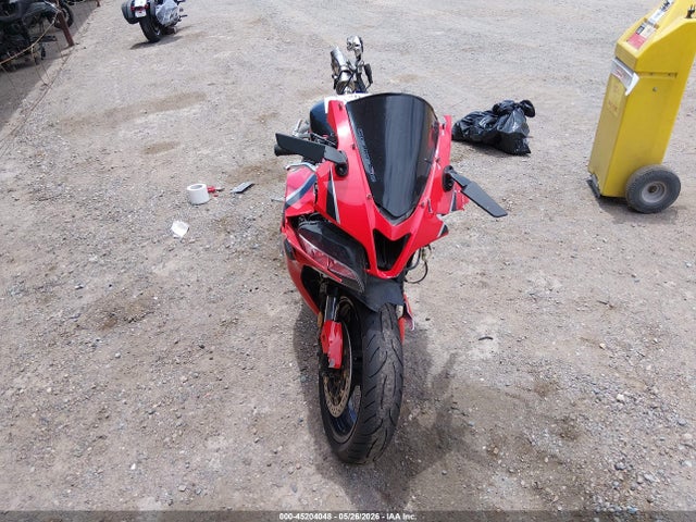 45204048 :رقم المزاد ، JH2PC4041BK400745 vin ، 2011 Honda Cbr600 Rr مزاد بيع