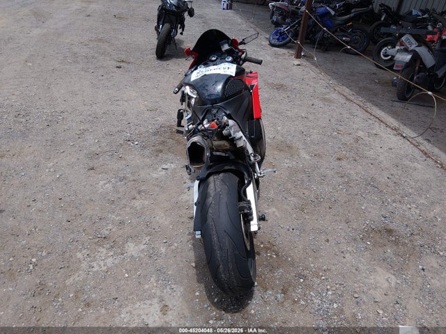 45204048 :رقم المزاد ، JH2PC4041BK400745 vin ، 2011 Honda Cbr600 Rr مزاد بيع