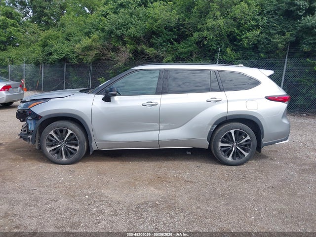 Toyota Highlander Xse 2022 5TDLZRBH3NS242506 Image 14