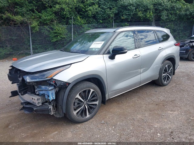 Toyota Highlander Xse 2022 5TDLZRBH3NS242506 Image 2