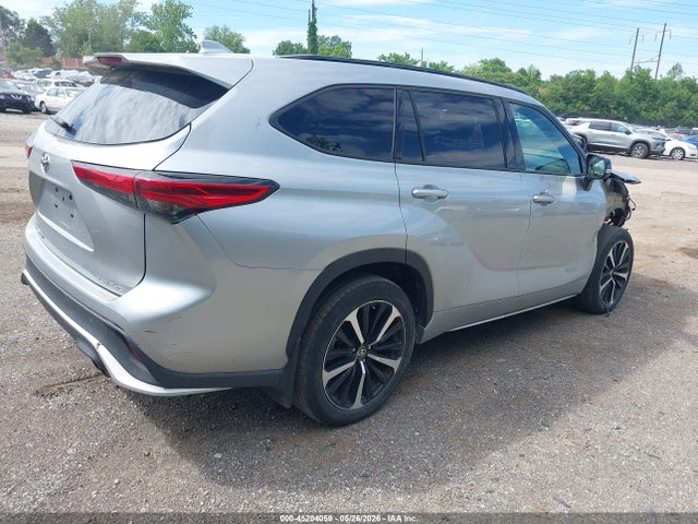 Toyota Highlander Xse 2022 5TDLZRBH3NS242506 Image 4