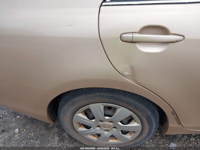 45204095 :رقم المزاد ، 4T1BF3EK8AU006170 vin ، 2010 Toyota Camry Le مزاد بيع