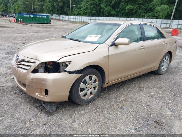 45204095 :رقم المزاد ، 4T1BF3EK8AU006170 vin ، 2010 Toyota Camry Le مزاد بيع
