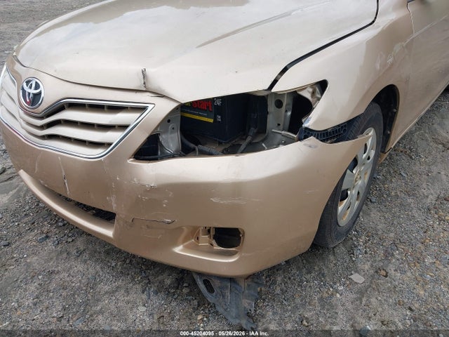 45204095 :رقم المزاد ، 4T1BF3EK8AU006170 vin ، 2010 Toyota Camry Le مزاد بيع