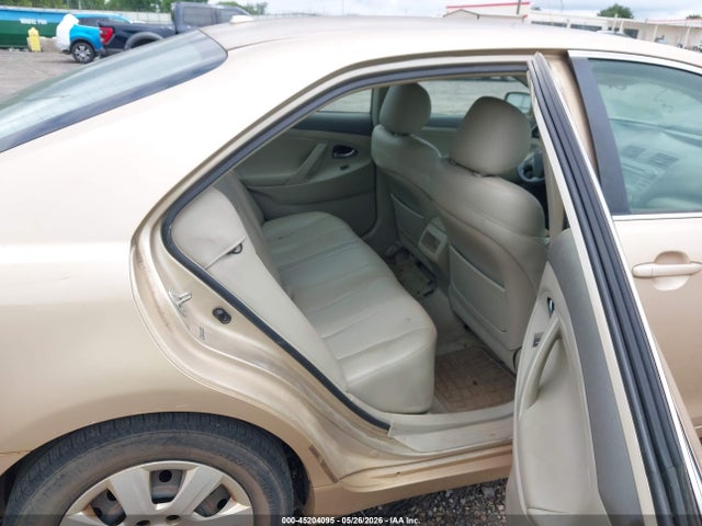 45204095 :رقم المزاد ، 4T1BF3EK8AU006170 vin ، 2010 Toyota Camry Le مزاد بيع