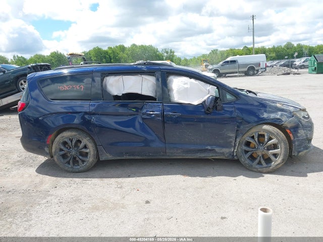 2020 Chrysler Pacifica Touring L მანქანა იყიდება აუქციონზე, vin: 2C4RC1BG5LR239567, აუქციონის ნომერი: 45204169