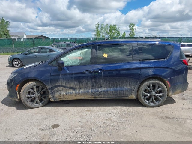 2020 Chrysler Pacifica Touring L მანქანა იყიდება აუქციონზე, vin: 2C4RC1BG5LR239567, აუქციონის ნომერი: 45204169