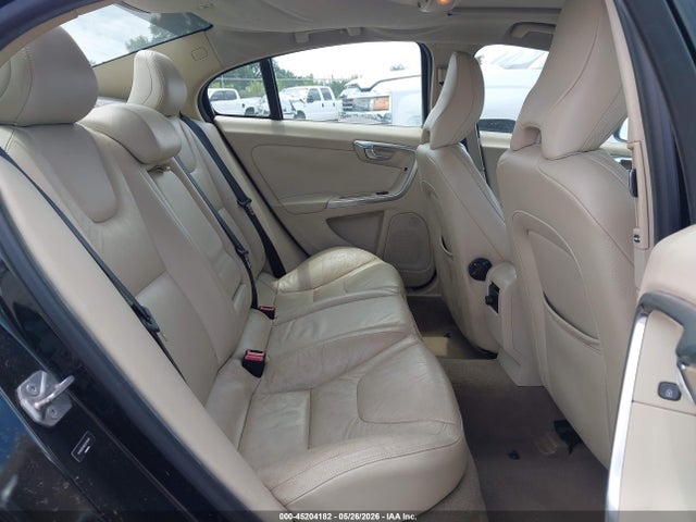 2014 Volvo S60 T5 მანქანა იყიდება აუქციონზე, vin: YV1612FS6E2275616, აუქციონის ნომერი: 45204182