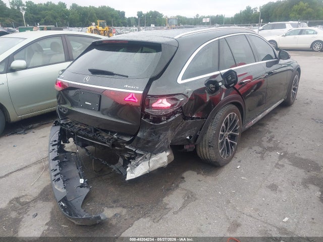 W1KLH6FB2SA154469 Mercedes-Benz E 450 4matic