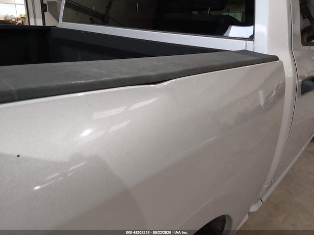 45204238 :رقم المزاد ، 1C6RR6KG1JS317230 vin ، 2018 Ram 1500 Tradesman  4x2 5'7 Box مزاد بيع