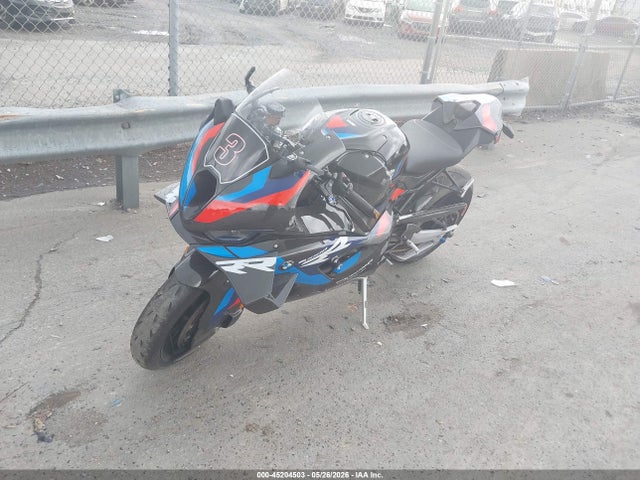 BMW M 1000 RR 2024 WB10P0304R6J12556 Image 2