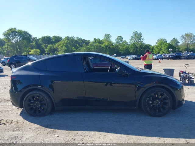 2023 Tesla Model Y Awd/long Range Dual Motor All-wheel Drive მანქანა იყიდება აუქციონზე, vin: 7SAYGDEE4PA118705, აუქციონის ნომერი: 45204506