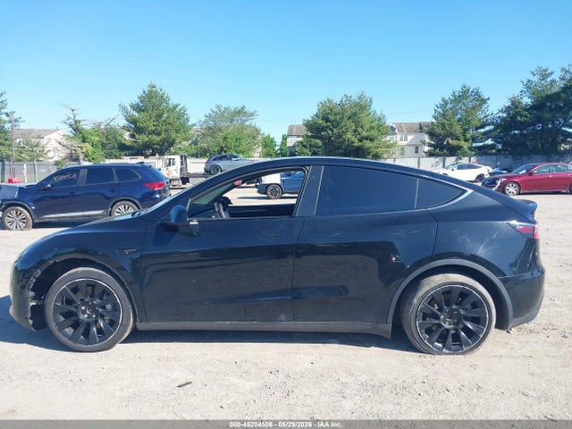 2023 Tesla Model Y Awd/long Range Dual Motor All-wheel Drive მანქანა იყიდება აუქციონზე, vin: 7SAYGDEE4PA118705, აუქციონის ნომერი: 45204506