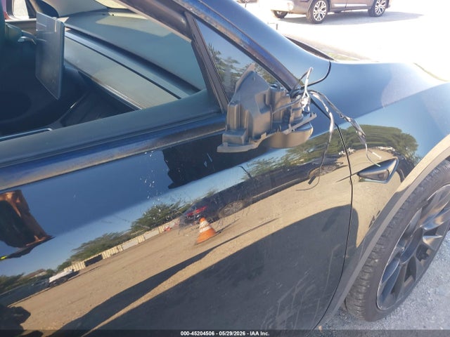 2023 Tesla Model Y Awd/long Range Dual Motor All-wheel Drive მანქანა იყიდება აუქციონზე, vin: 7SAYGDEE4PA118705, აუქციონის ნომერი: 45204506