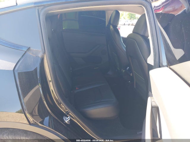 2023 Tesla Model Y Awd/long Range Dual Motor All-wheel Drive მანქანა იყიდება აუქციონზე, vin: 7SAYGDEE4PA118705, აუქციონის ნომერი: 45204506