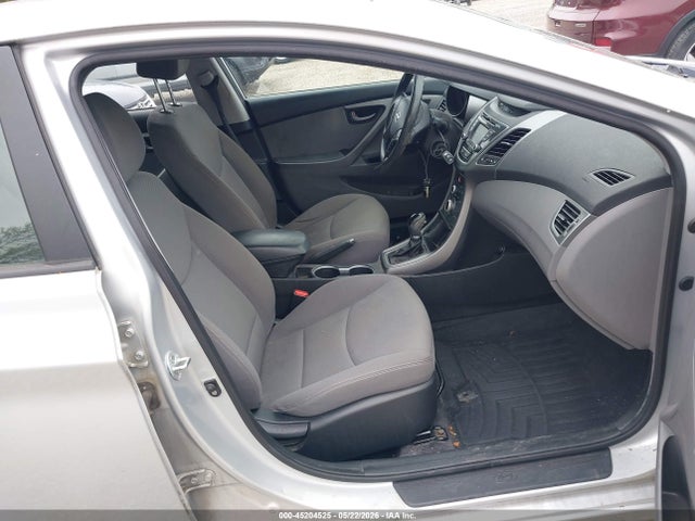 Продажа на аукционе авто 2015 Hyundai Elantra Se, vin: KMHDH4AE4FU235851, номер лота: 45204525