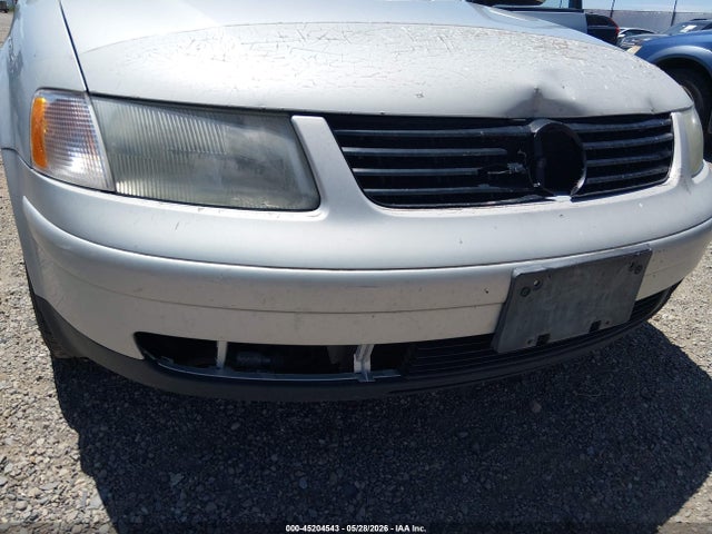 45204543 :رقم المزاد ، WVWMD23B2YE198108 vin ، 2000 Volkswagen Passat Gls V6 مزاد بيع