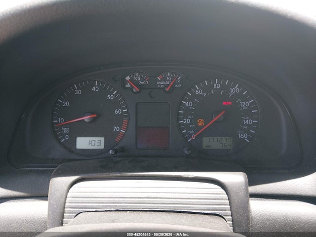 45204543 :رقم المزاد ، WVWMD23B2YE198108 vin ، 2000 Volkswagen Passat Gls V6 مزاد بيع