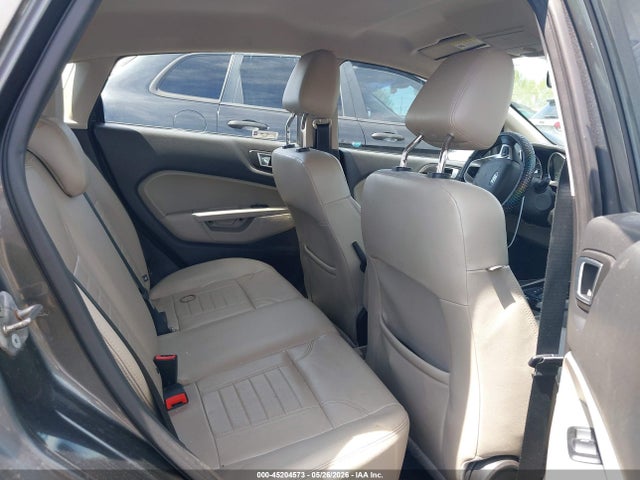45204573 :رقم المزاد ، 3FADP4FJ5GM126579 vin ، 2016 Ford Fiesta Titanium مزاد بيع