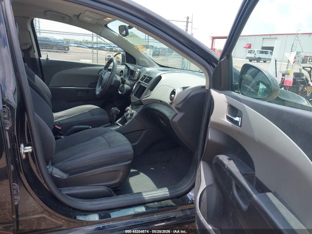 45204574 :رقم المزاد ، 1G1JC6SH3G4143988 vin ، 2016 Chevrolet Sonic Lt Auto مزاد بيع