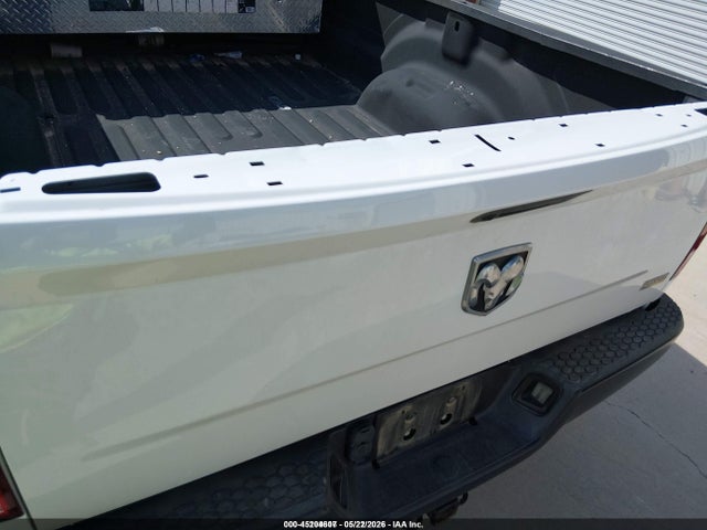 45204607 :رقم المزاد ، 3C6JR6DG1KG583253 vin ، 2019 Ram 1500 Classic Tradesman  4x2 8' Box مزاد بيع