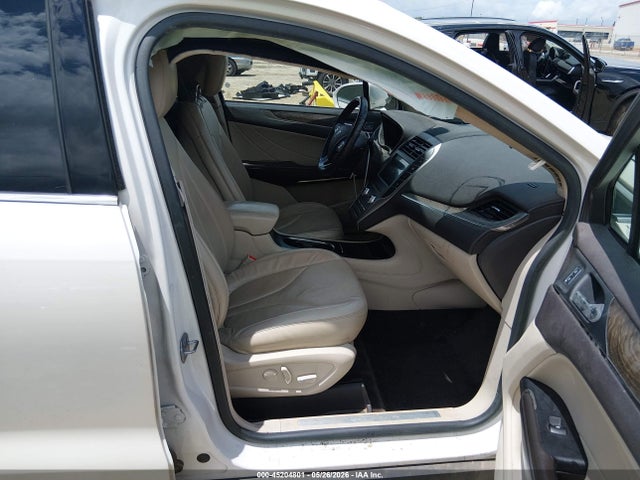 2017 Lincoln Mkc Reserve მანქანა იყიდება აუქციონზე, vin: 5LMCJ3C93HUL72077, აუქციონის ნომერი: 45204801