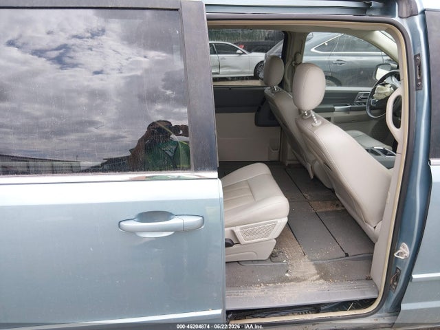 2008 Chrysler Town & Country Touring მანქანა იყიდება აუქციონზე, vin: 2A8HR54P48R680816, აუქციონის ნომერი: 45204874