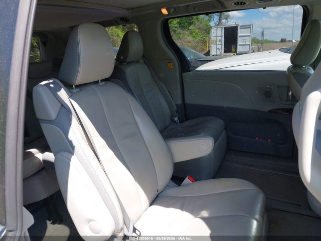 2013 Toyota Sienna Limited 7 Passenger მანქანა იყიდება აუქციონზე, vin: 5TDDK3DC0DS061112, აუქციონის ნომერი: 45205016