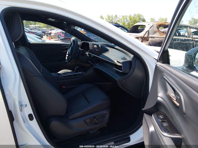 Продаж на аукціоні авто 2025 Toyota Crown Signia Xle, vin: JTDACAAJ2S3030093, номер лоту: 45205030