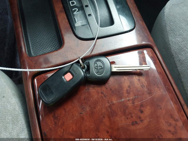 2002 Toyota Camry Xle მანქანა იყიდება აუქციონზე, vin: 4T1BE32K82U084747, აუქციონის ნომერი: 45205038