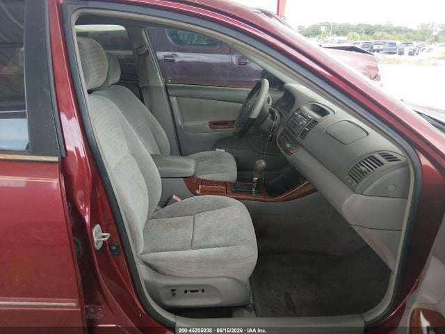 2002 Toyota Camry Xle მანქანა იყიდება აუქციონზე, vin: 4T1BE32K82U084747, აუქციონის ნომერი: 45205038