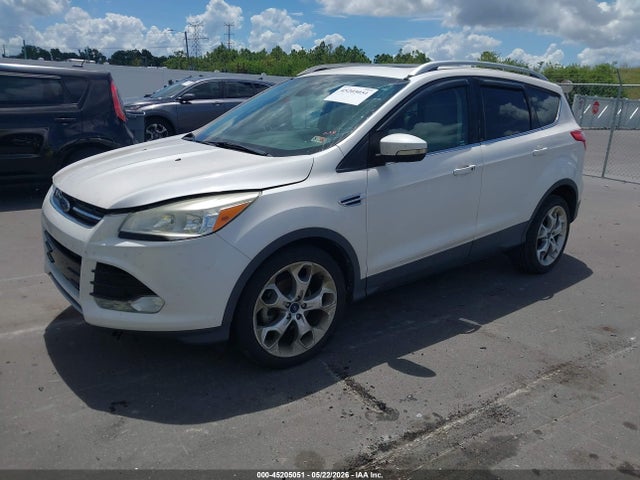 45205051 :رقم المزاد ، 1FMCU0JX1EUA67019 vin ، 2014 Ford Escape Titanium مزاد بيع