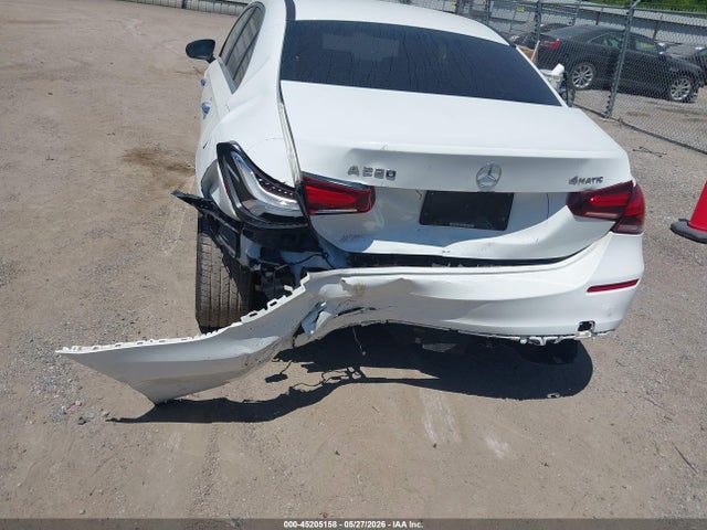 2019 Mercedes-benz A 220 4matic მანქანა იყიდება აუქციონზე, vin: WDD3G4FB6KW026441, აუქციონის ნომერი: 45205158