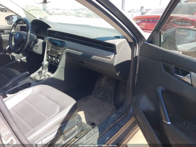 2020 Volkswagen Passat 2.0t Se მანქანა იყიდება აუქციონზე, vin: 1VWSA7A31LC004808, აუქციონის ნომერი: 45205194