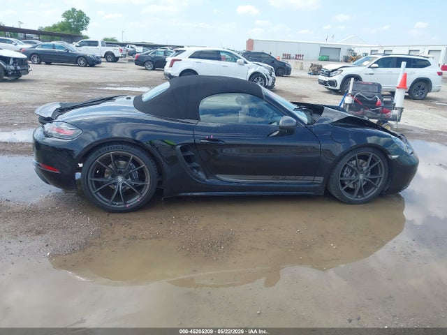 Auction sale of the 2021 Porsche 718 Boxster T, vin: WP0CA2A8XMS210318, lot number: 45205209