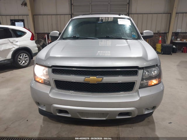 Продаж на аукціоні авто 2013 Chevrolet Suburban 1500 Lt, vin: 1GNSKJE77DR242257, номер лоту: 45205270