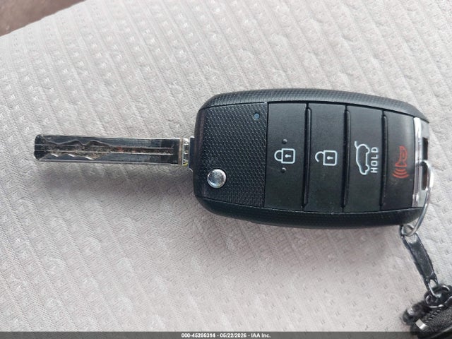 KIA Sedona L 2018 KNDMA5C1XJ6409816 Image 11